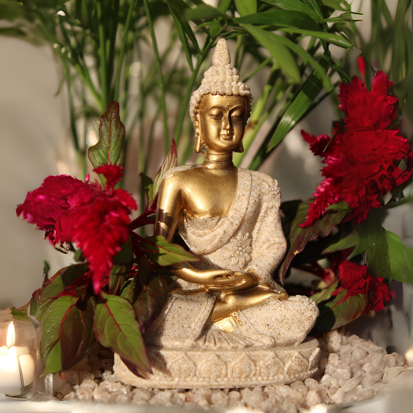 Buddha Statue (Gold)